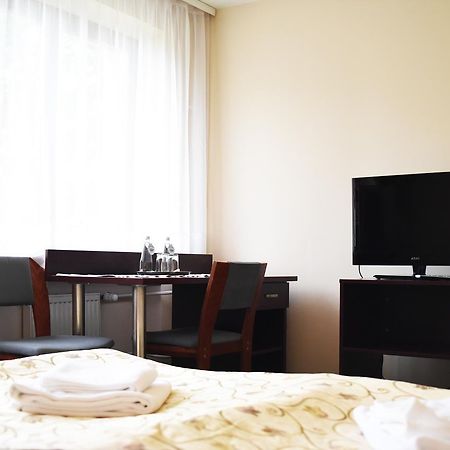 Parkhotel Economic Wielka Wies  Ngoại thất bức ảnh