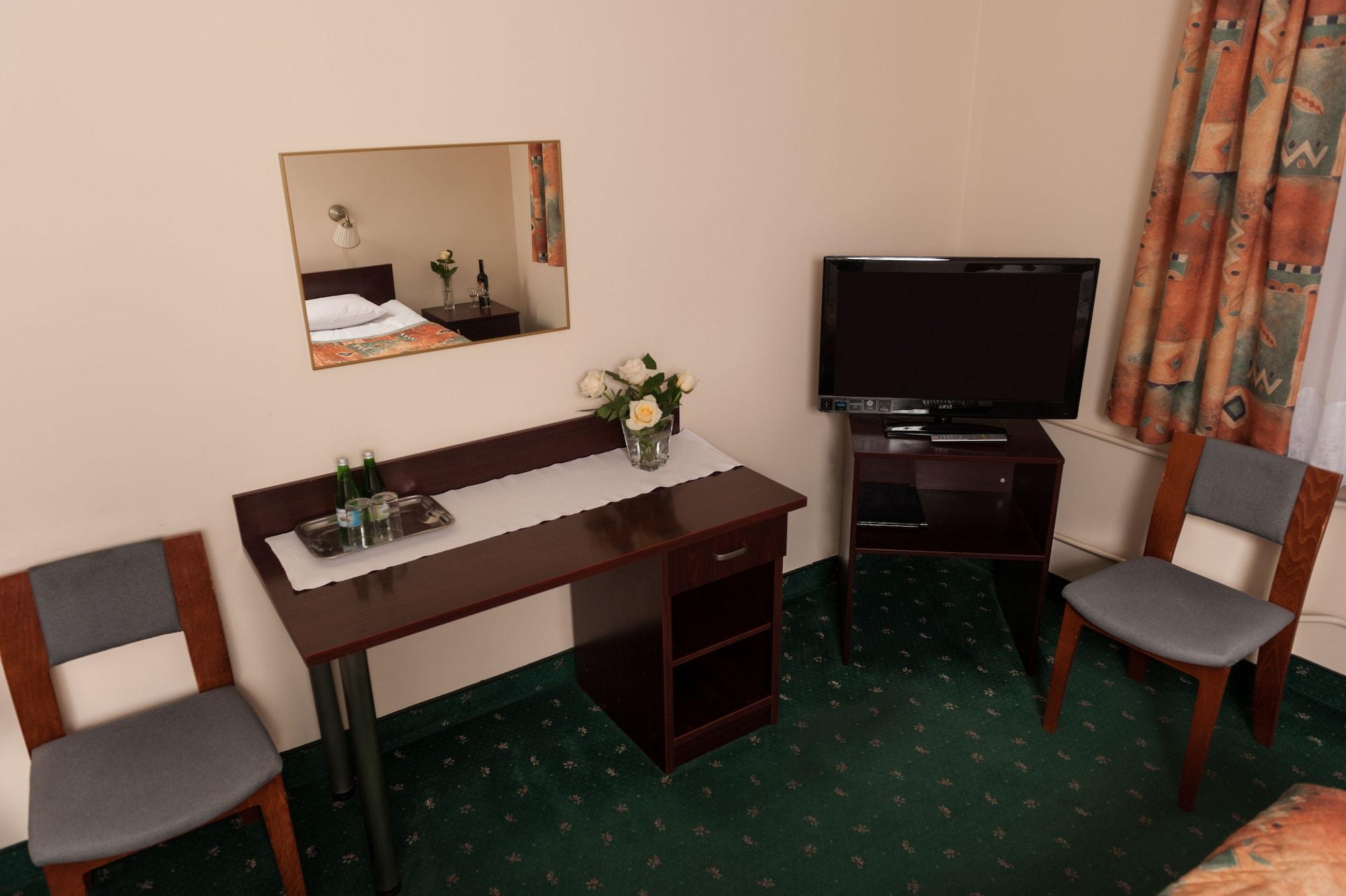 Parkhotel Economic Wielka Wies  Ngoại thất bức ảnh