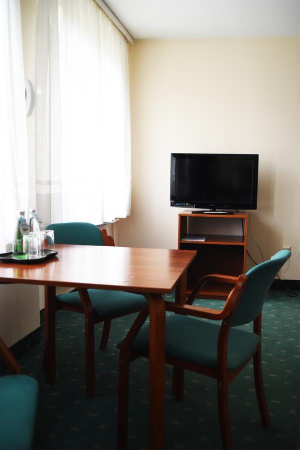 Parkhotel Economic Wielka Wies  Ngoại thất bức ảnh