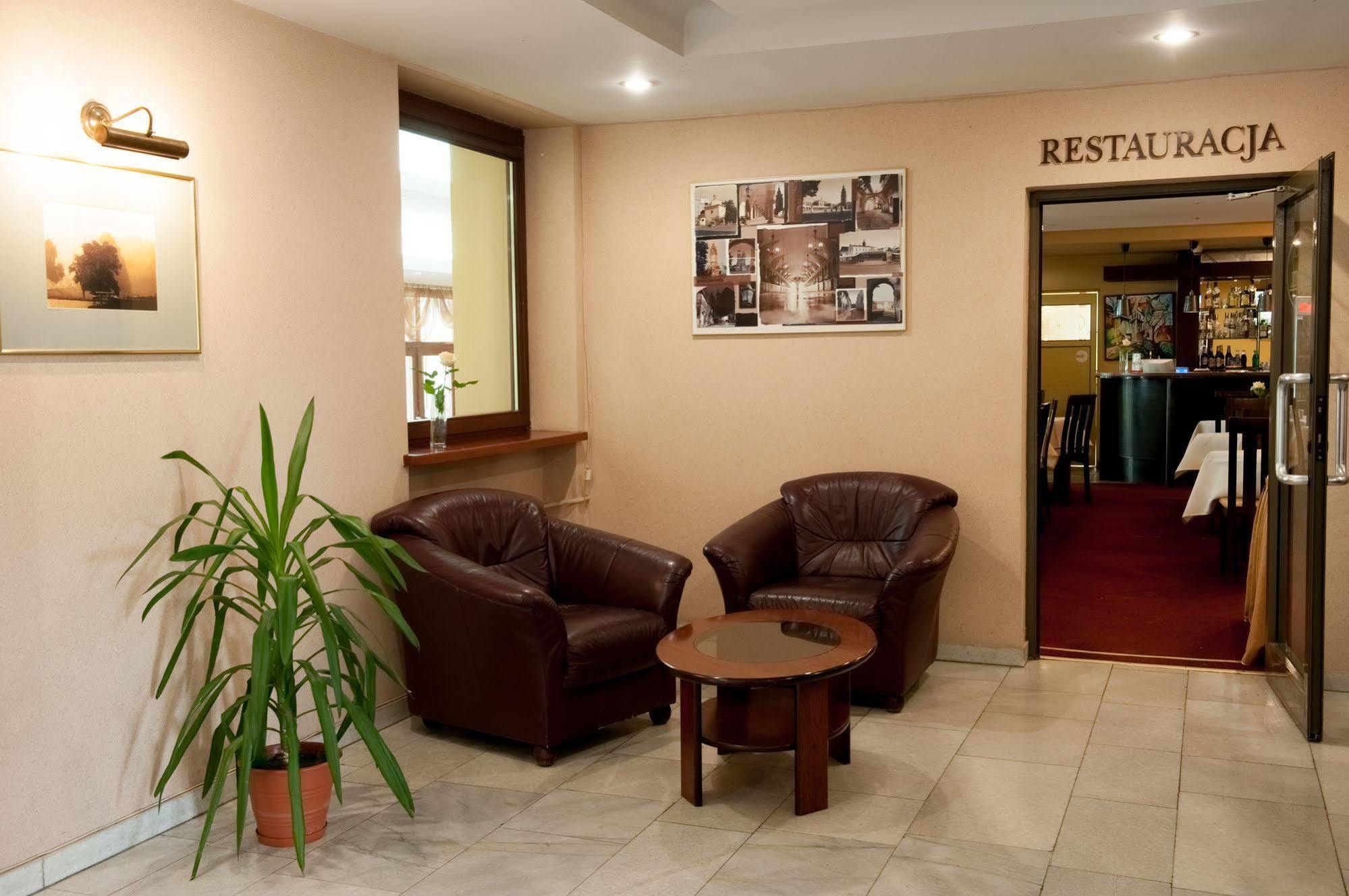 Parkhotel Economic Wielka Wies  Ngoại thất bức ảnh
