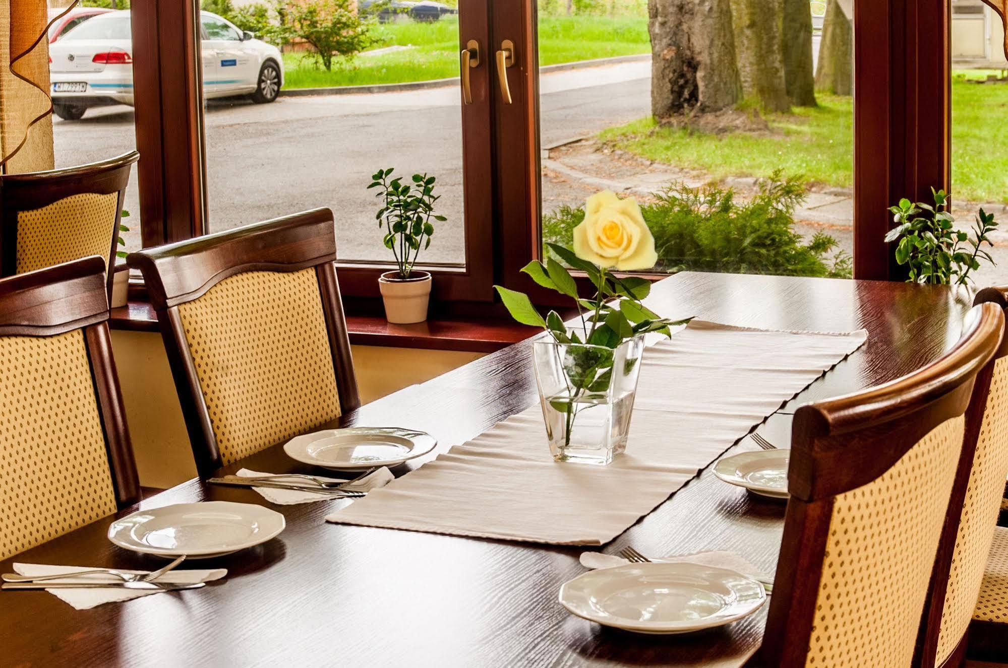 Parkhotel Economic Wielka Wies  Ngoại thất bức ảnh